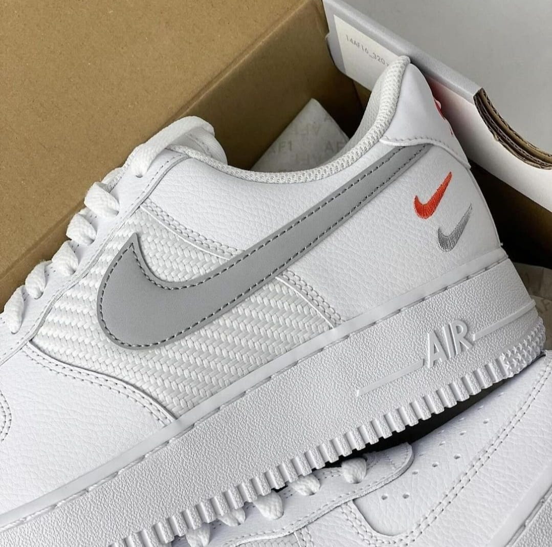 Nike Air Force 1