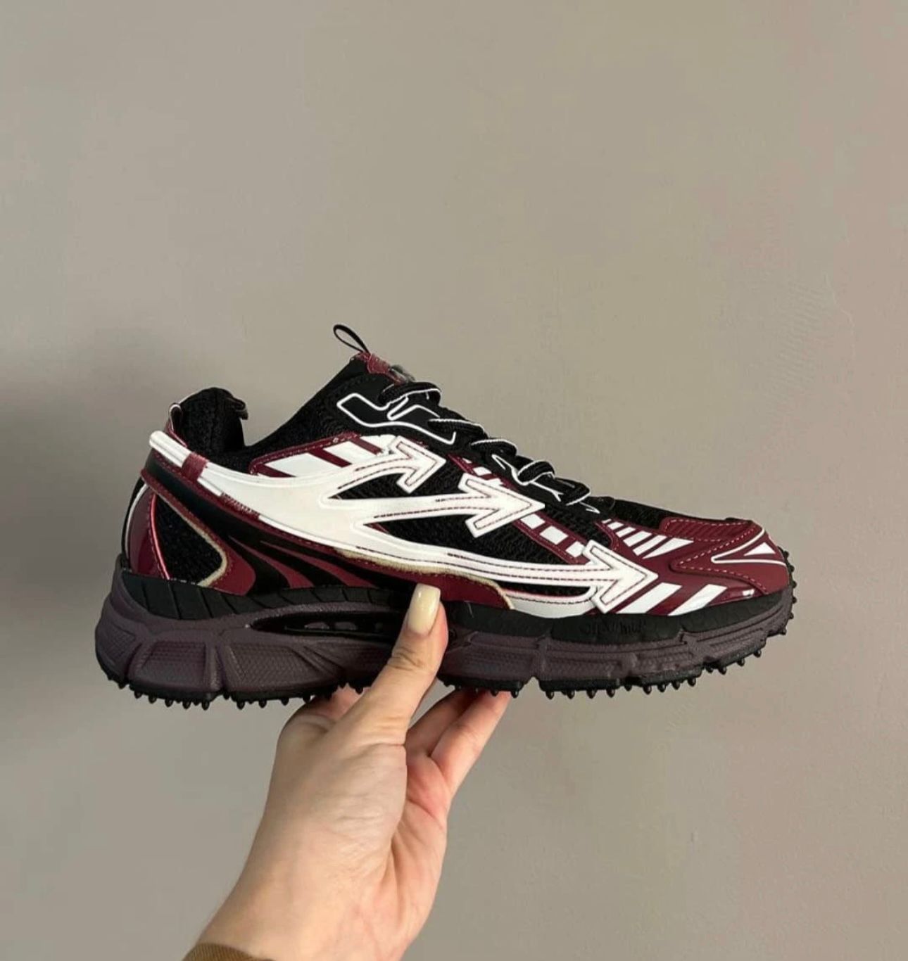 Off-White Back Burgundy Shoe.